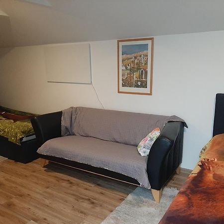 Am Bahnhof Apartment Werneuchen Bilik gambar